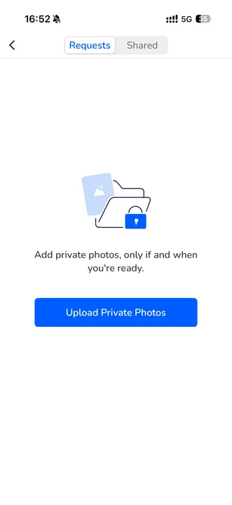 Private photo controls screen